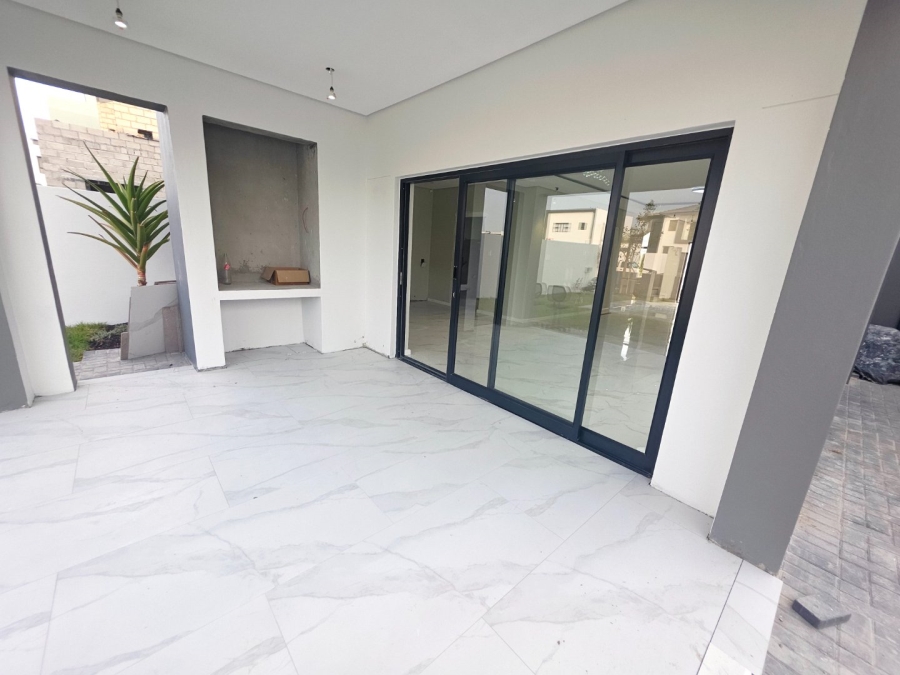 4 Bedroom Property for Sale in Sandown Western Cape